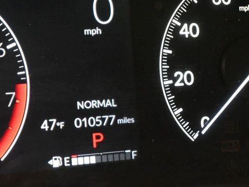 Used 2024 Honda HR-V EX-L image 3