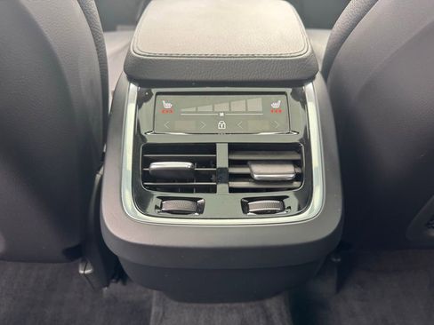Used 2022 Volvo XC90 T6 Momentum w/ Advanced Package image 14
