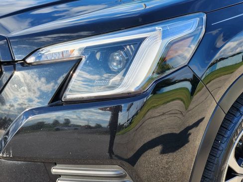 Used 2023 Subaru Forester Limited AWD/4WD image 8