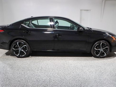 Used 2024 Nissan Altima 2.5 SR image 6