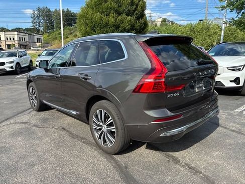 Used 2022 Volvo XC60 B5 Inscription w/ Advanced Package AWD/4WD image 3