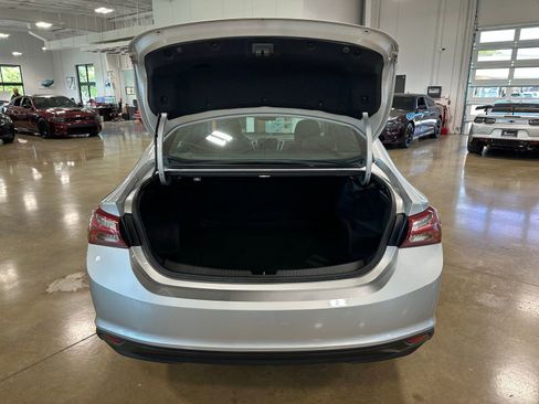 Used 2022 Chevrolet Malibu LT image 37