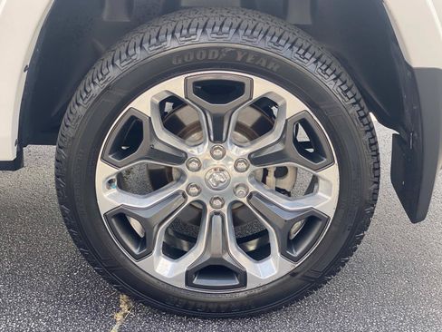 Used 2020 RAM 1500 Limited AWD/4WD image 16