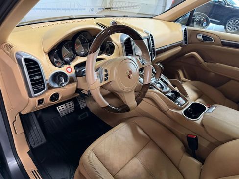 Used 2013 Porsche Cayenne AWD/4WD image 12
