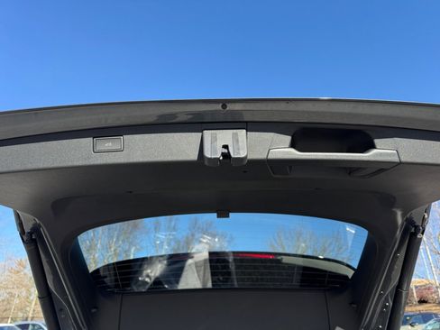 New 2026 Volkswagen Tiguan SE R-Line image 14