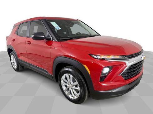 New 2026 Chevrolet TrailBlazer LS w/ LS Convenience Package FWD image 2