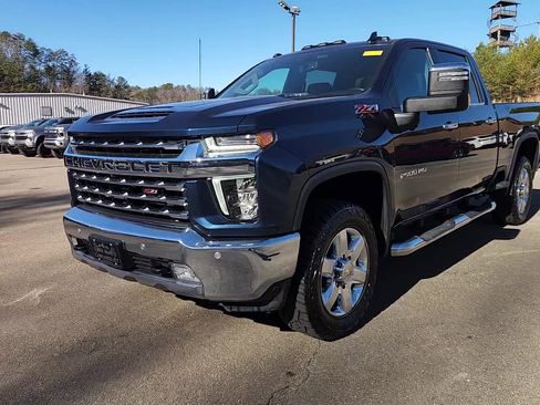 Used 2023 Chevrolet Silverado 2500 LTZ w/ LTZ Plus Package image 12