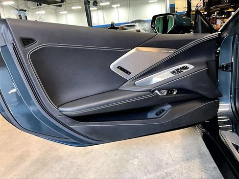Used 2020 Chevrolet Corvette Stingray Preferred Cpe w/ 2LT Preferred Equipment Group RWD image 9