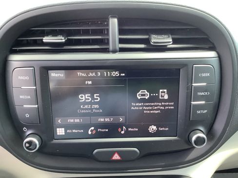 Used 2023 Kia Soul LX w/ LX Technology Package image 15