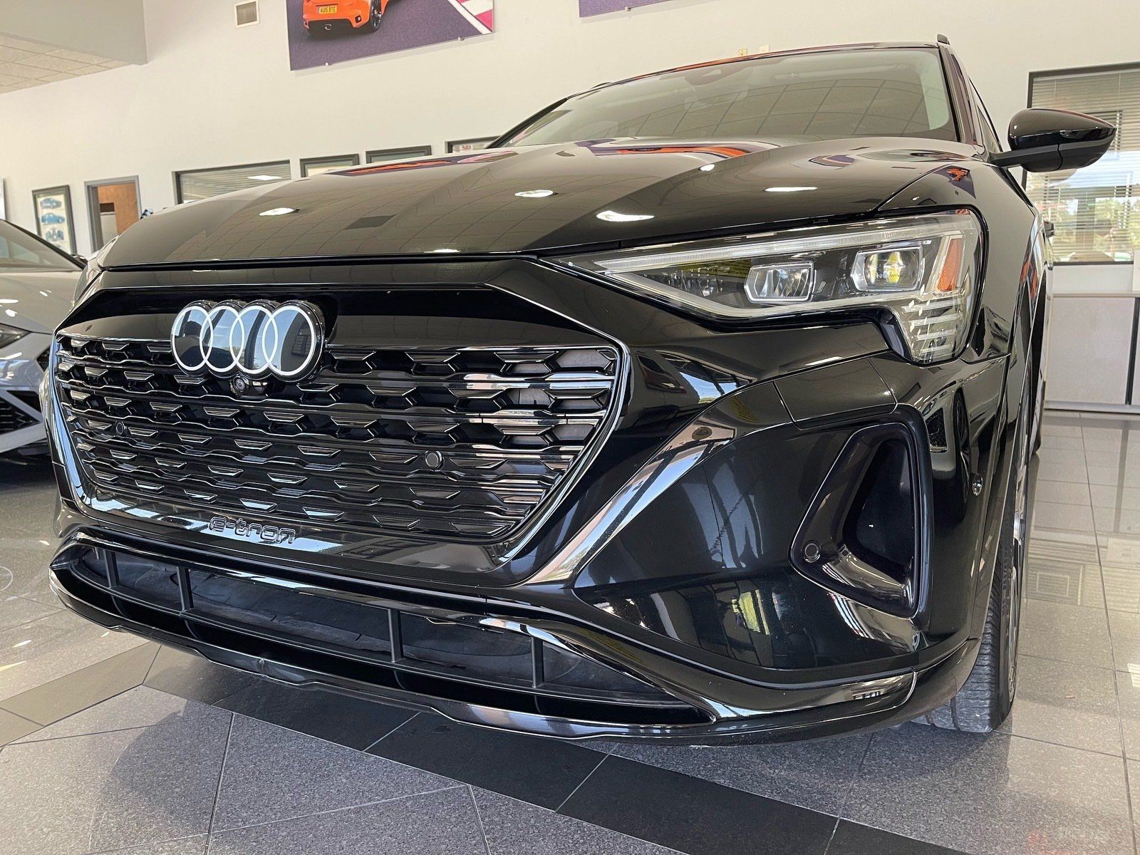 Used 2024 Audi Q8 e-tron Premium Plus w/ Premium Plus Package AWD/4WD image 10