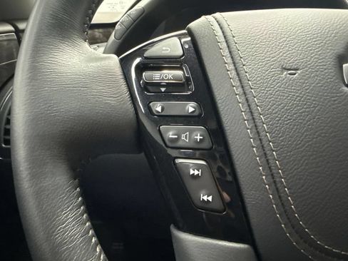 Used 2024 Nissan Armada Platinum w/ Captain's Chairs Package RWD image 24