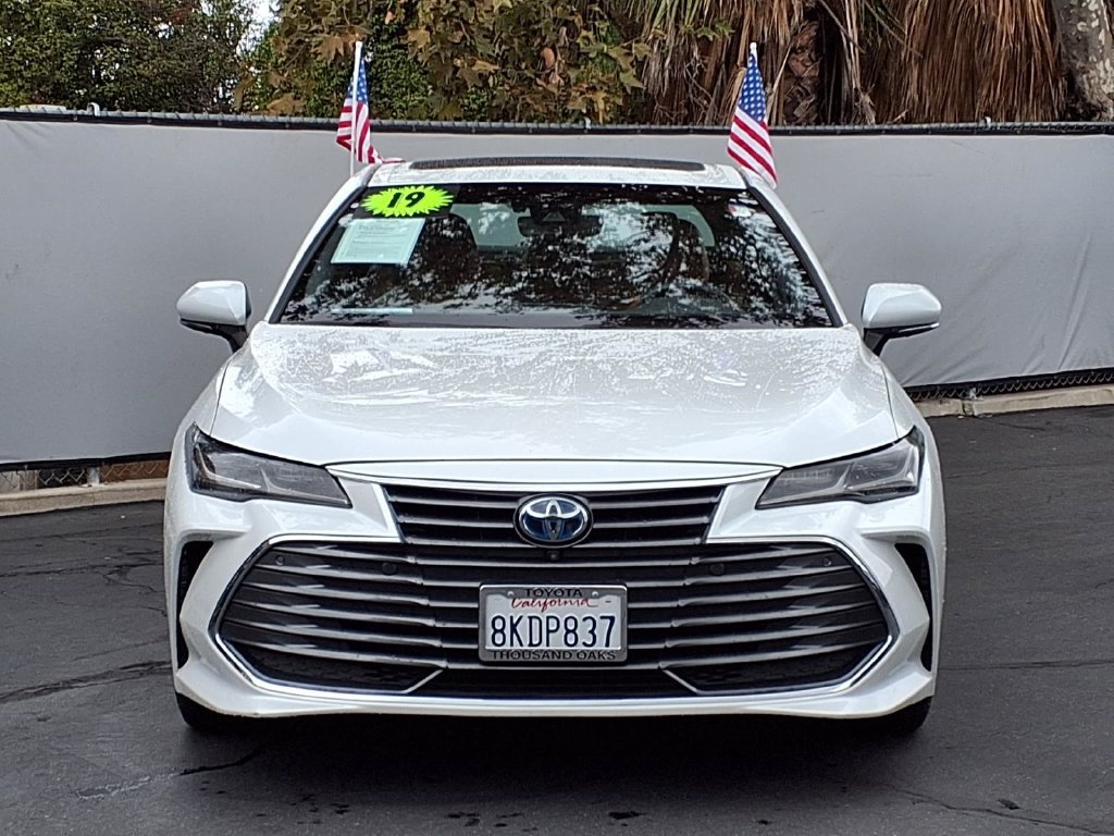 Certified 2019 Toyota Avalon Limited w/ Advanced Safety Package FWD image 2
