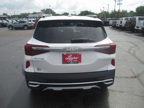Used 2022 Kia Seltos SX w/ Sunroof Package AWD/4WD image 7