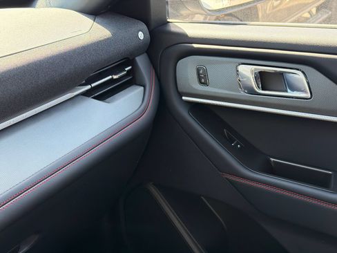 New 2026 Ford Explorer ST-Line AWD/4WD image 32