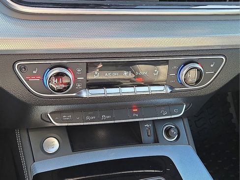 Used 2024 Audi Q5 2.0T Premium Plus image 31