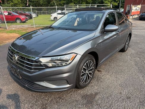 Used 2021 Volkswagen Jetta SE FWD image 3