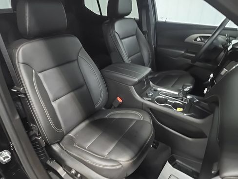 Used 2023 Chevrolet Traverse LT w/ LT Premium Package AWD/4WD image 15