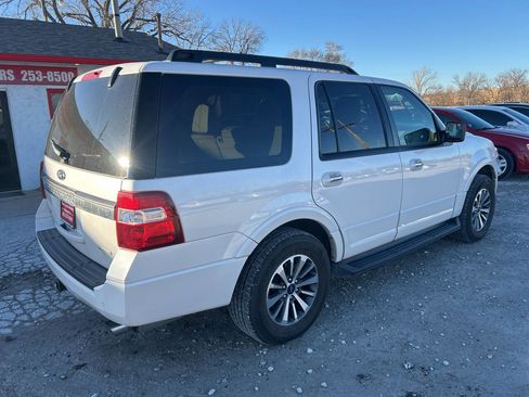 Used 2017 Ford Expedition XLT w/ Equipment Group 202A image 3