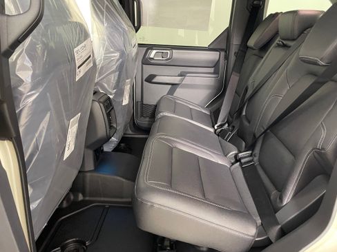 New 2025 Ford Bronco Badlands AWD/4WD image 11
