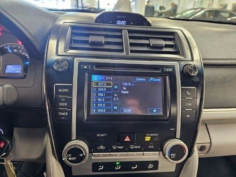 Used 2012 Toyota Camry LE FWD image 21