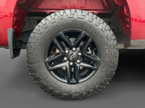 Used 2021 Chevrolet Silverado 1500 LT Trail Boss w/ Convenience Package II image 8