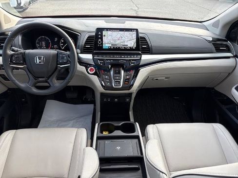 Used 2025 Honda Odyssey Touring image 10
