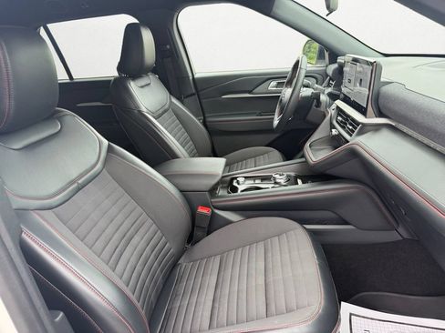 Used 2025 Ford Explorer ST-Line AWD/4WD image 15