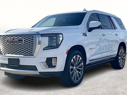 Used 2021 GMC Yukon Denali w/ Denali Premium Package image 10