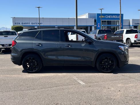 Certified 2021 GMC Terrain SLE w/ Elevation Edition FWD image 6