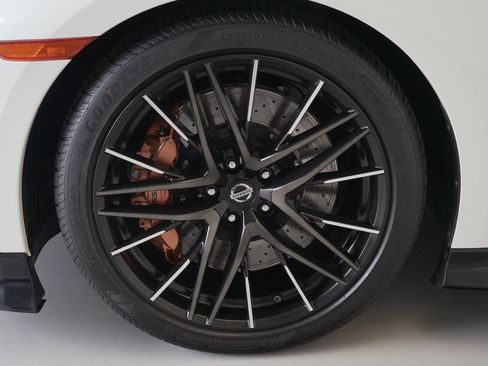 Used 2020 Nissan GT-R Premium w/ Premium Interior Package AWD/4WD image 26