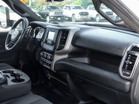 Used 2021 RAM 5500 Tradesman w/ Chrome Appearance Group RWD image 36