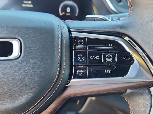 Certified 2024 Jeep Grand Cherokee Summit AWD/4WD image 19