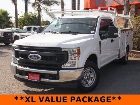 Used 2022 Ford F250 XL w/ Power Equipment Group image 4