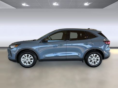 Certified 2025 Ford Escape Active w/ Tech Pack #1 FWD image 2