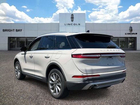 Used 2022 Lincoln Corsair AWD w/ Premium Package image 4