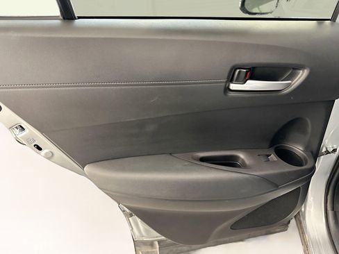 Used 2024 Toyota Corolla Cross XLE w/ Convenience Package image 28