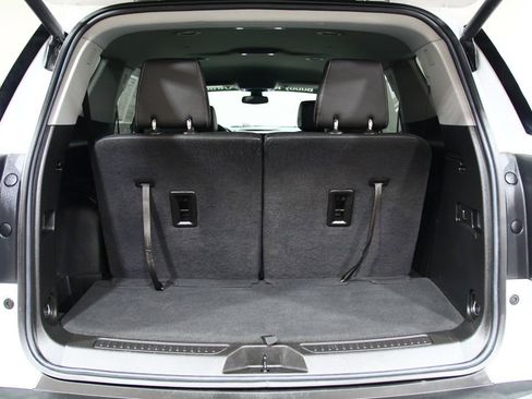 Used 2022 GMC Acadia SLT w/ Elevation Edition image 28