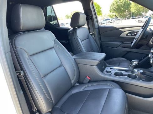 Used 2023 Chevrolet Traverse LT FWD image 27
