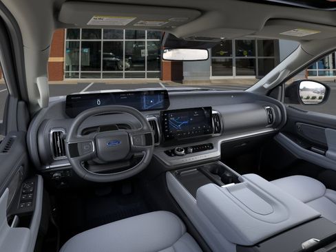 New 2026 Ford Expedition Platinum AWD/4WD image 9
