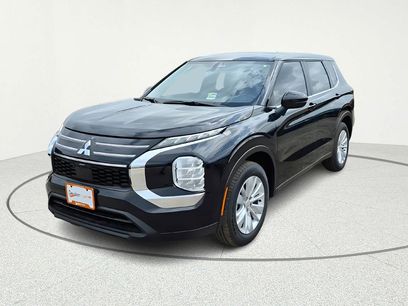 New 2026 Mitsubishi Outlander ES