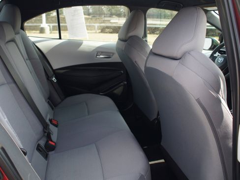 Used 2024 Toyota Corolla SE image 19