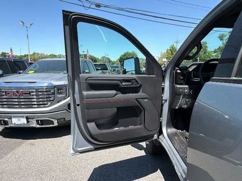 New 2026 GMC Sierra 2500 AT4 AWD/4WD image 12