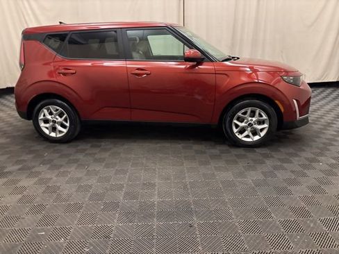 Certified 2023 Kia Soul LX w/ LX Technology Package image 4