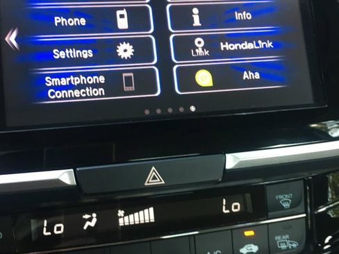 Used 2017 Honda Accord Touring image 13