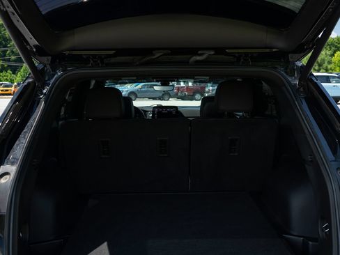 Used 2023 Chevrolet Blazer RS w/ Driver Confidence II Package FWD image 9