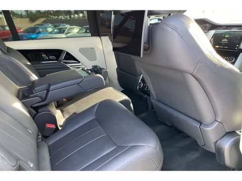 Used 2023 Land Rover Range Rover Long Wheelbase SE AWD/4WD image 18