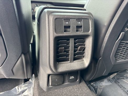 New 2026 Ford Bronco Badlands w/ Sasquatch Package AWD/4WD image 18