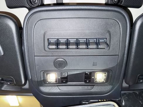 New 2025 Ford Bronco Raptor image 17