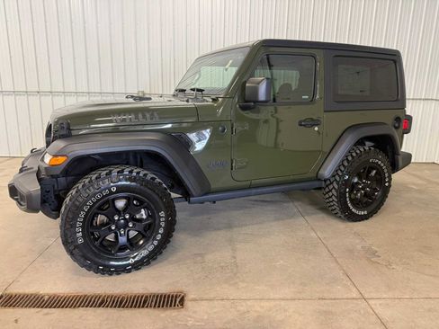 Used 2021 Jeep Wrangler Sport AWD/4WD image 2