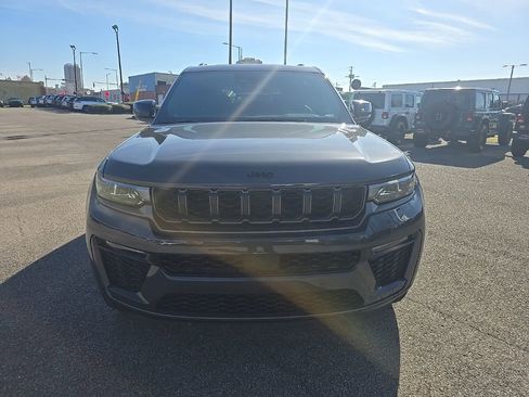 New 2026 Jeep Grand Cherokee Limited image 8
